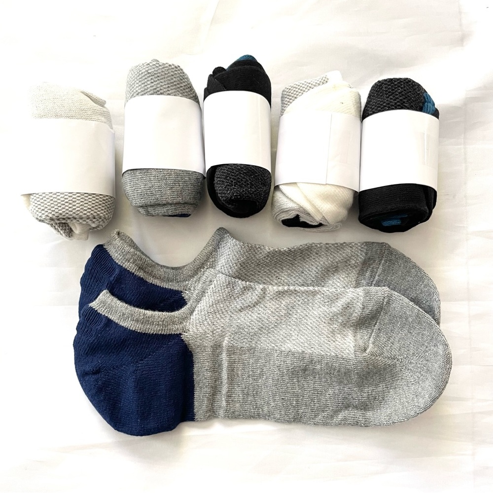 6 pack no show socks in black, white & gray w/ colored heels